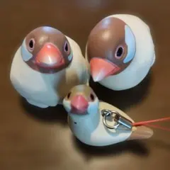 手乗シナモン文鳥のフィギュア と手のひらシナモン文鳥と文鳥ストラップの3個セットのサムネイル