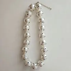 大粒パール風ビーズ ネックレス 黒ドット