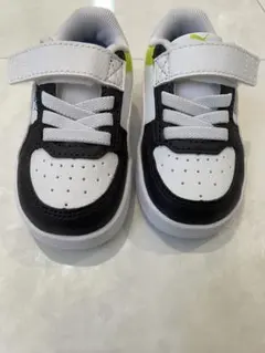 Puma キッズ スニーカー ホワイト/ブラック/イエロー