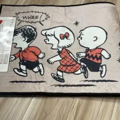 2025年最新】SNOOPYラグ、カーペットの人気アイテム - メルカリ