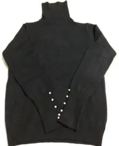 trubeパール袖タートルニット