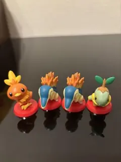 ポケットモンスター　チョコエッグ　旅立ちの3匹　ヒノアラシ　アチャモ　ナエトル