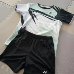 美品！ YONEX バドミントンウェアレディース