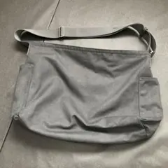 お値下げOK！GU キャンバスショルダーバッグ　黒