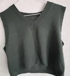 SHEIN 緑ニットベスト