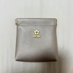 MARY QUANT バネクチポーチ