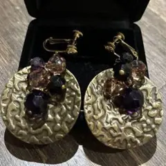 ヴィンテージ　大きめ　ゆらゆらデザインイヤリング　ゴールドカラー　レトロ