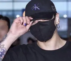  Tokyo Cap ブラック　ジョングク着用 Calvin Klein Tokyo Cap ブラック jungkook 着用 - メルカリ
