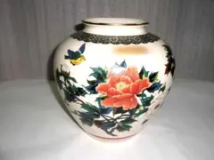 花と鳥の装飾 陶器製の壺花瓶　古物