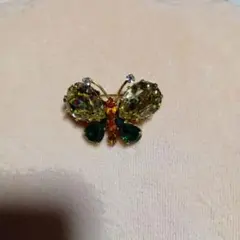 クリスタル 蝶 ブローチ