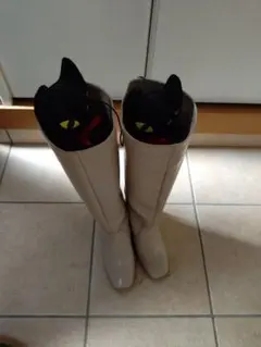 リリーブラウン　ベージュ ロングブーツ