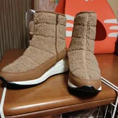 ベージュボア素材ジッパーブーツ4E