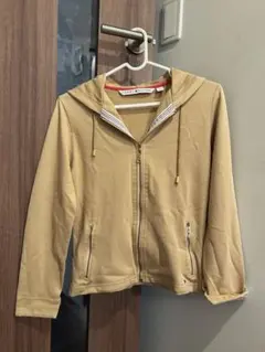 トミーヒルフィガー / パーカー / 女性/ size 2