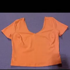オレンジ Vネック ショートスリーブ トップス