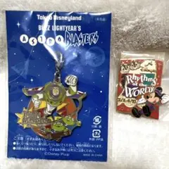 ★Disney バズ・ライトイヤー・チャーム/ミッキーマウス・ピンバッジ　2点