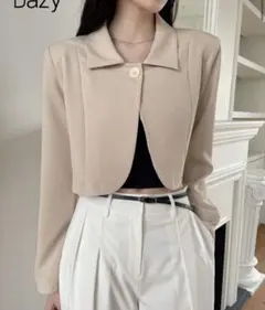 テーラードジャケット ベージュ