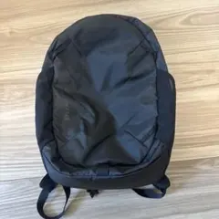 patagonia Atom Pack 18L バックパック ブラック 廃盤 - メルカリ