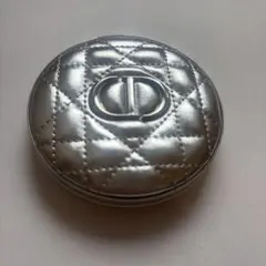 DIOR ディオールスキン フォーエヴァー グロウ ルミナイザー831
