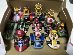 スーパーマリオブラザーズ　マリオカートフィギュア