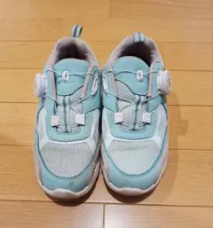 フリーロックスニーカー【19.5cm】