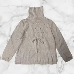 ケーブル編み タートルネック ニット ウエストリボン ベージュ Ｌ ナチュラル系