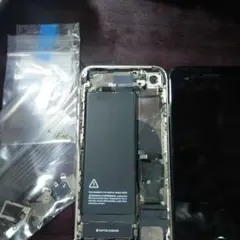 【ジャンク】iPhone SE 第3世代のサムネイル