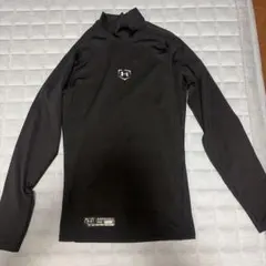 UNDER ARMOUR アンダーシャツ 長袖 ブラック