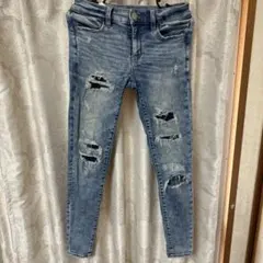 AMERICAN EAGLE ダメージスキニーデニムパンツ
