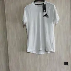 adidas AEROREADY ホワイトTシャツ