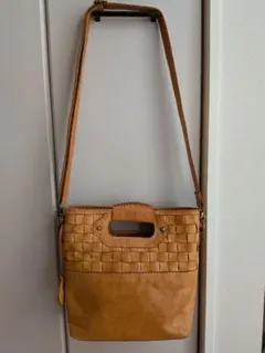 ズッケロフィラート レザー メッシュ ショルダーバッグ ステッチ キャメル
