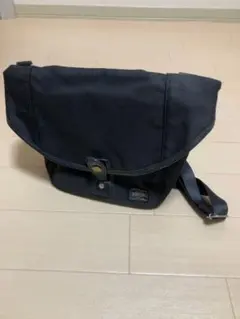 COACH コーチ 斜め掛 ショルダーバッグ メッセンジャーバッグ F70443 廃盤品 COACH 斜め掛 ショルダーバッグ メッセンジャーバッグ F70443
