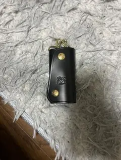 黒の指穴付きレザー風キーチェーン 黒の指穴付きレザー風キーチェーン - メルカリ