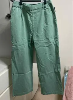 ドラッグストアーズ　ストレートワイドパンツ　ストレッチ素材