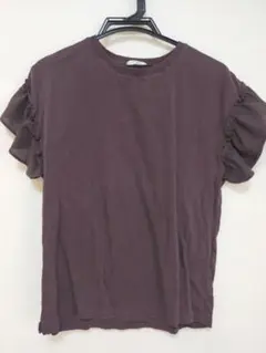 ハニーズ　Honeys　CINEMA CLUB フリル Tシャツ ダークブラウン