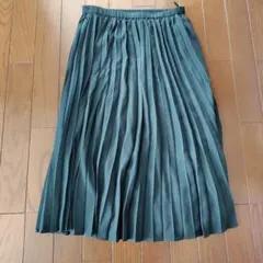 GU グリーン プリーツスカートのサムネイル