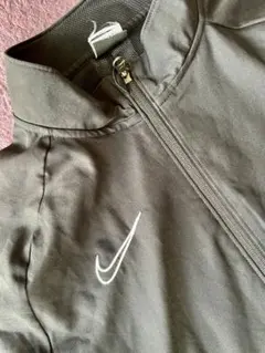 Nike ブラック ナイロンジャケット