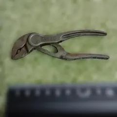 Item thumbnail for item 17beba2c-9730-4e30-aea5-3196ef71b0e6