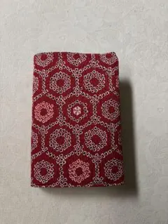 幾何学模様のブックカバー