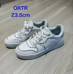 美品 ORTR カラーラインコートソールスニーカー ホワイト23.5のサムネイル