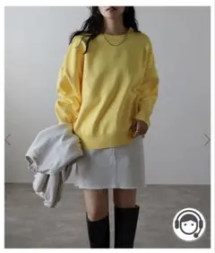 イエローポリエステルニットセーター