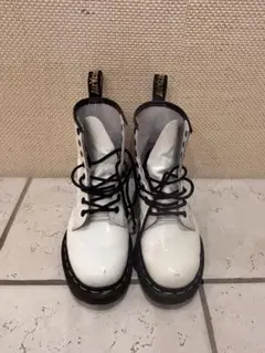 てろてろ様 Dr. Martens フロントジップ ブーツ ホワイト - メルカリ
