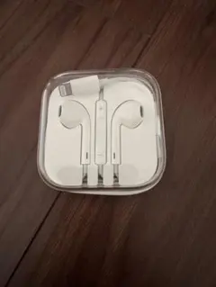 アップル　iPhone イヤホン　ライトニング　純正