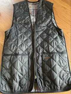 Barbour キルティングベスト 迷彩柄 - メルカリ