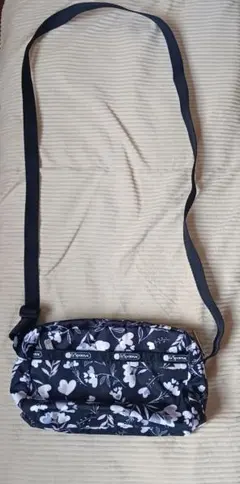 LeSportsac フラワープリント ショルダーバッグ