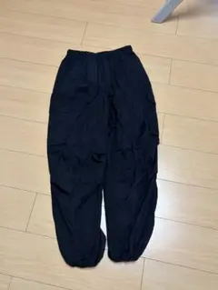 GU カーゴパンツのサムネイル