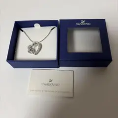 Swarovski ハート型ネックレス