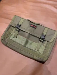 BRIEFING ノートPCケース オリーブ　13インチ用