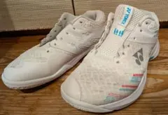 YONEX バドミントンシューズ ホワイト 24cm