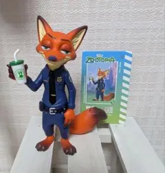 TOPTOY ニック・ワイルド　ズートピア　警察官バージョン　フィギュア