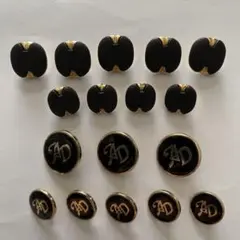 黒と金色のボタン　まとめ売り　17個